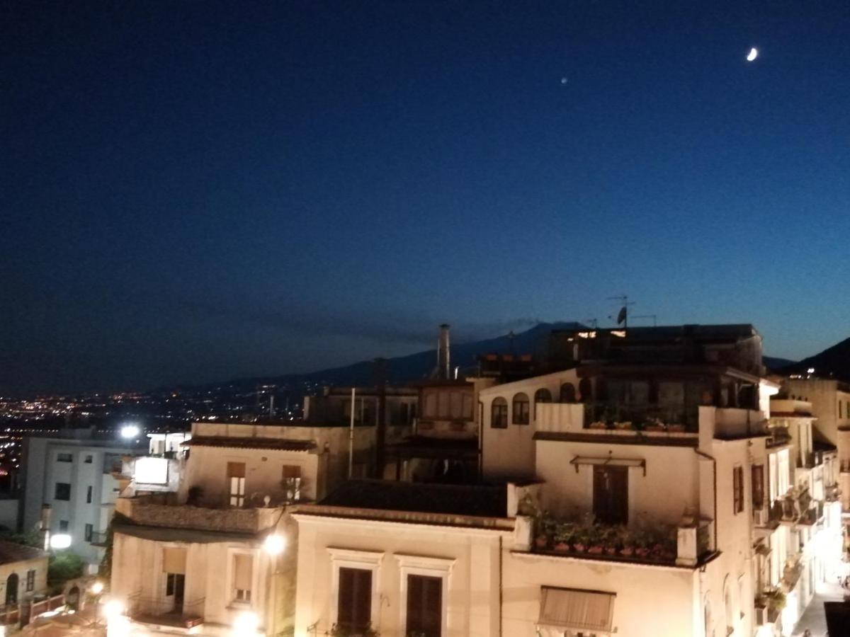 Aly Art Apartment Taormina Duomo, Gulf & Etna View 外观 照片