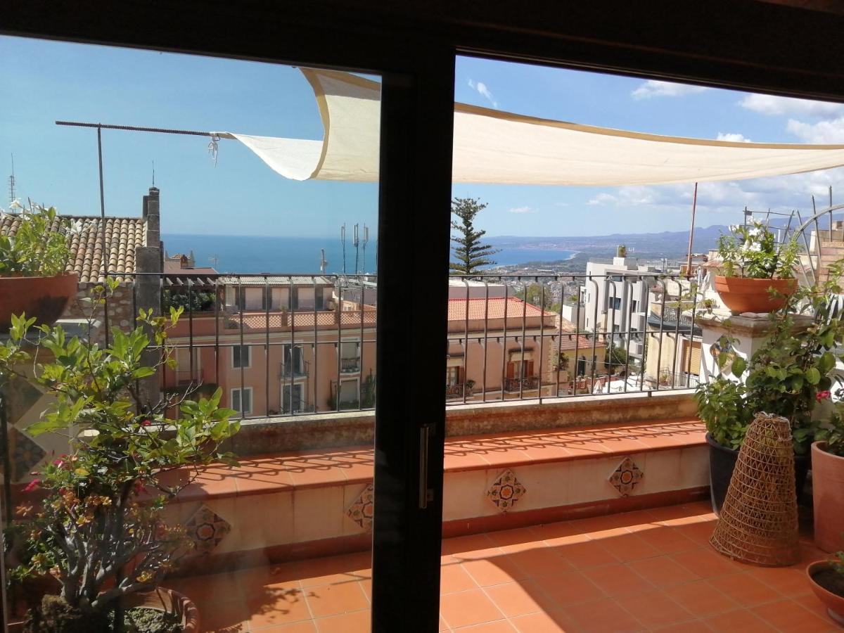 Aly Art Apartment Taormina Duomo, Gulf & Etna View 外观 照片
