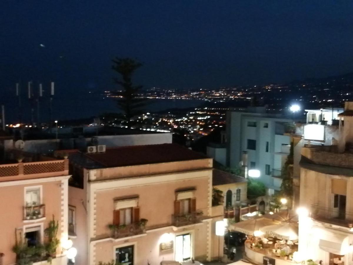 Aly Art Apartment Taormina Duomo, Gulf & Etna View 外观 照片
