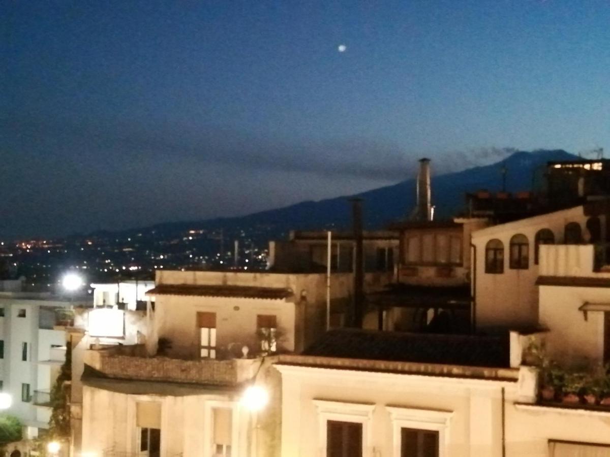 Aly Art Apartment Taormina Duomo, Gulf & Etna View 外观 照片