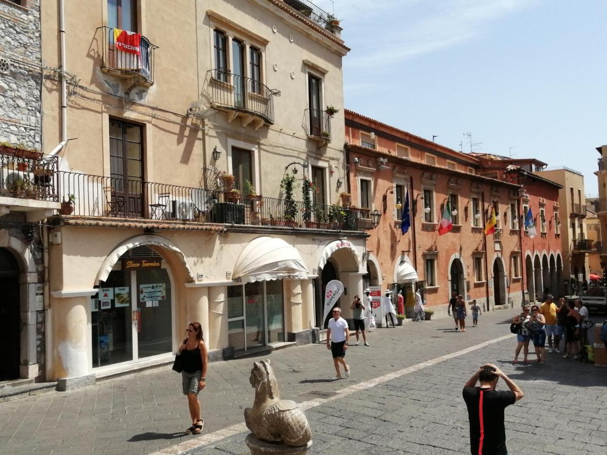 Aly Art Apartment Taormina Duomo, Gulf & Etna View 外观 照片