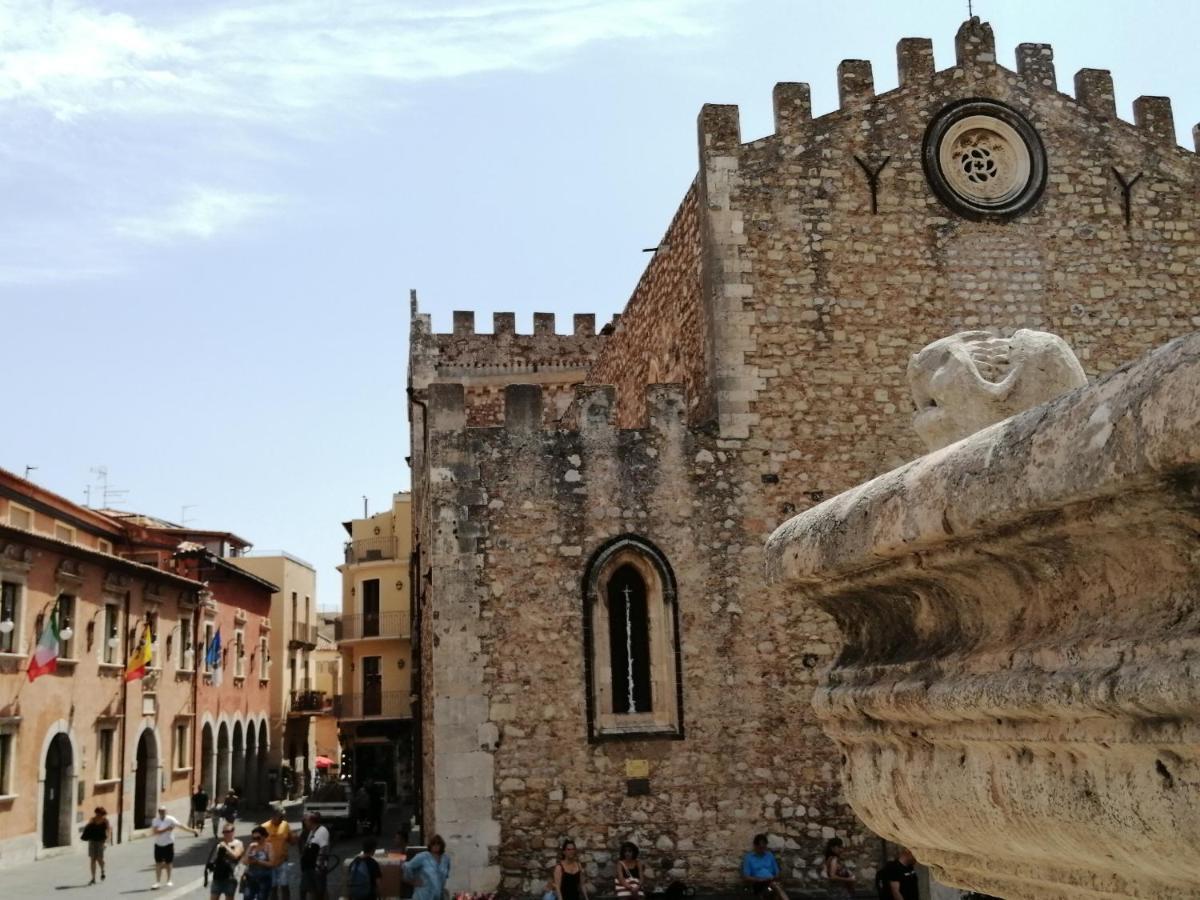 Aly Art Apartment Taormina Duomo, Gulf & Etna View 外观 照片