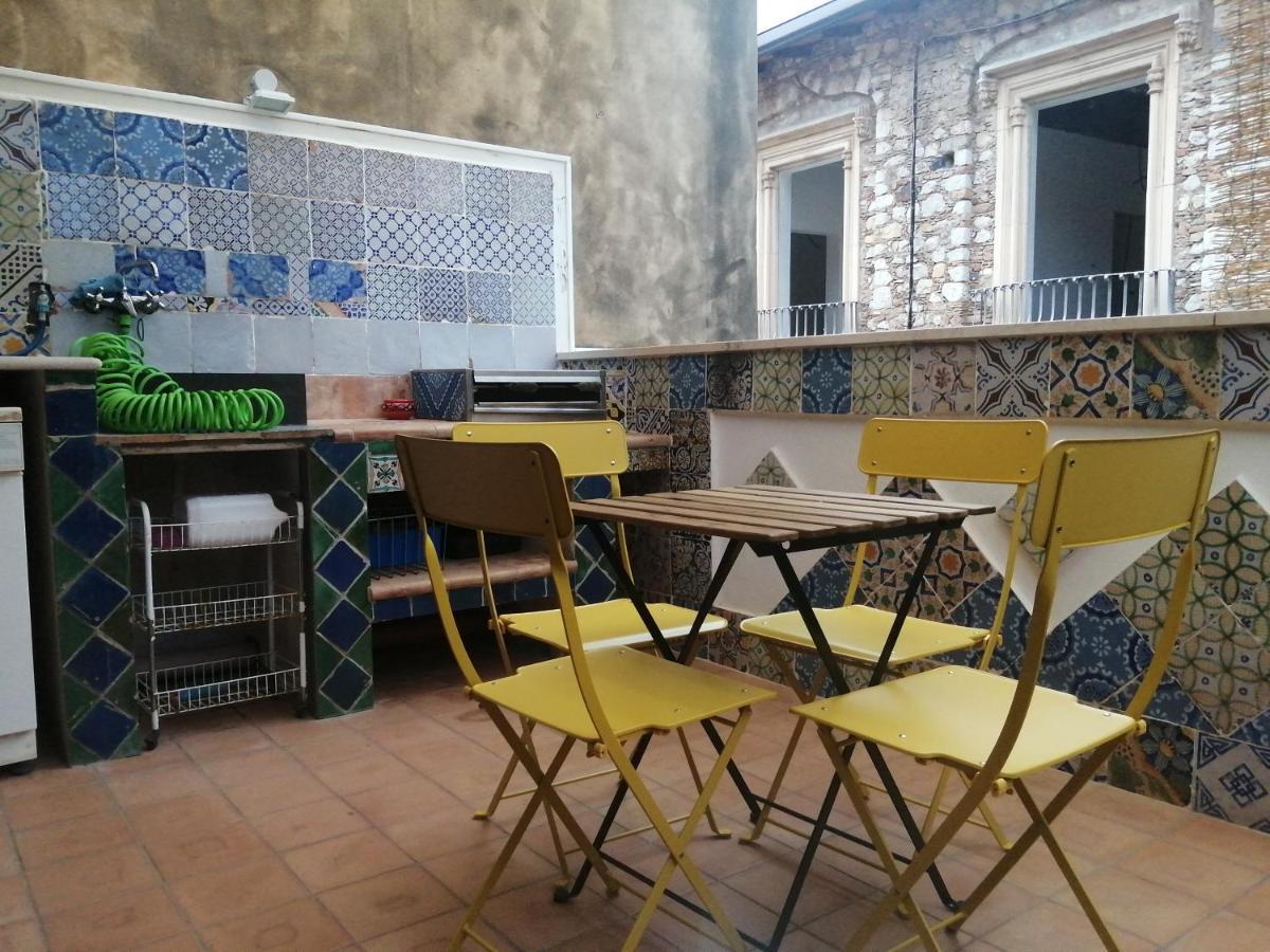 Aly Art Apartment Taormina Duomo, Gulf & Etna View 外观 照片