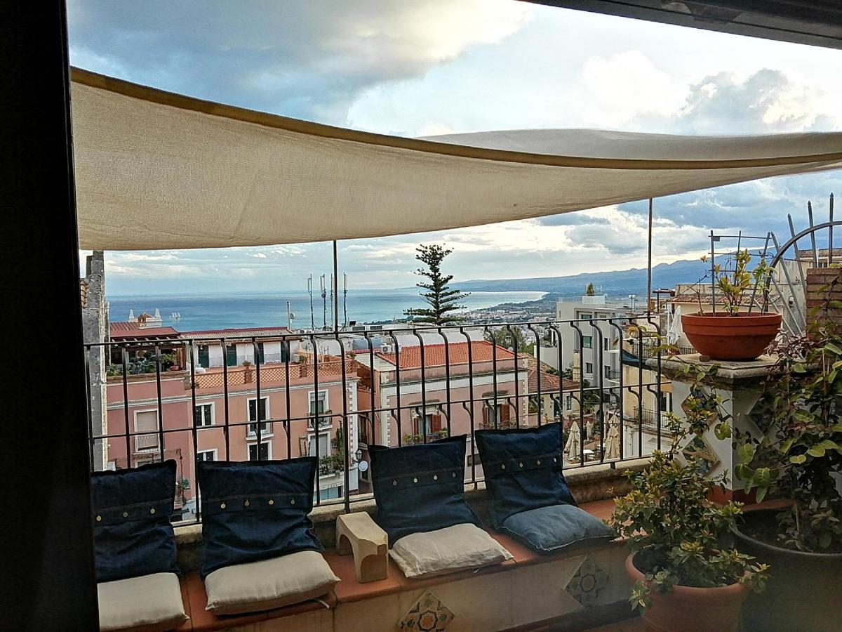Aly Art Apartment Taormina Duomo, Gulf & Etna View 外观 照片